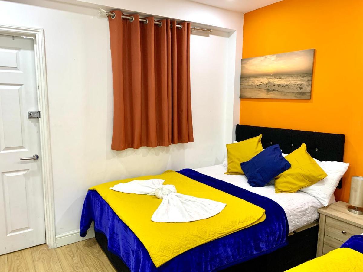 London 2 Bedroom Apartment, Kitchen, Reception And Private Garden Esterno foto