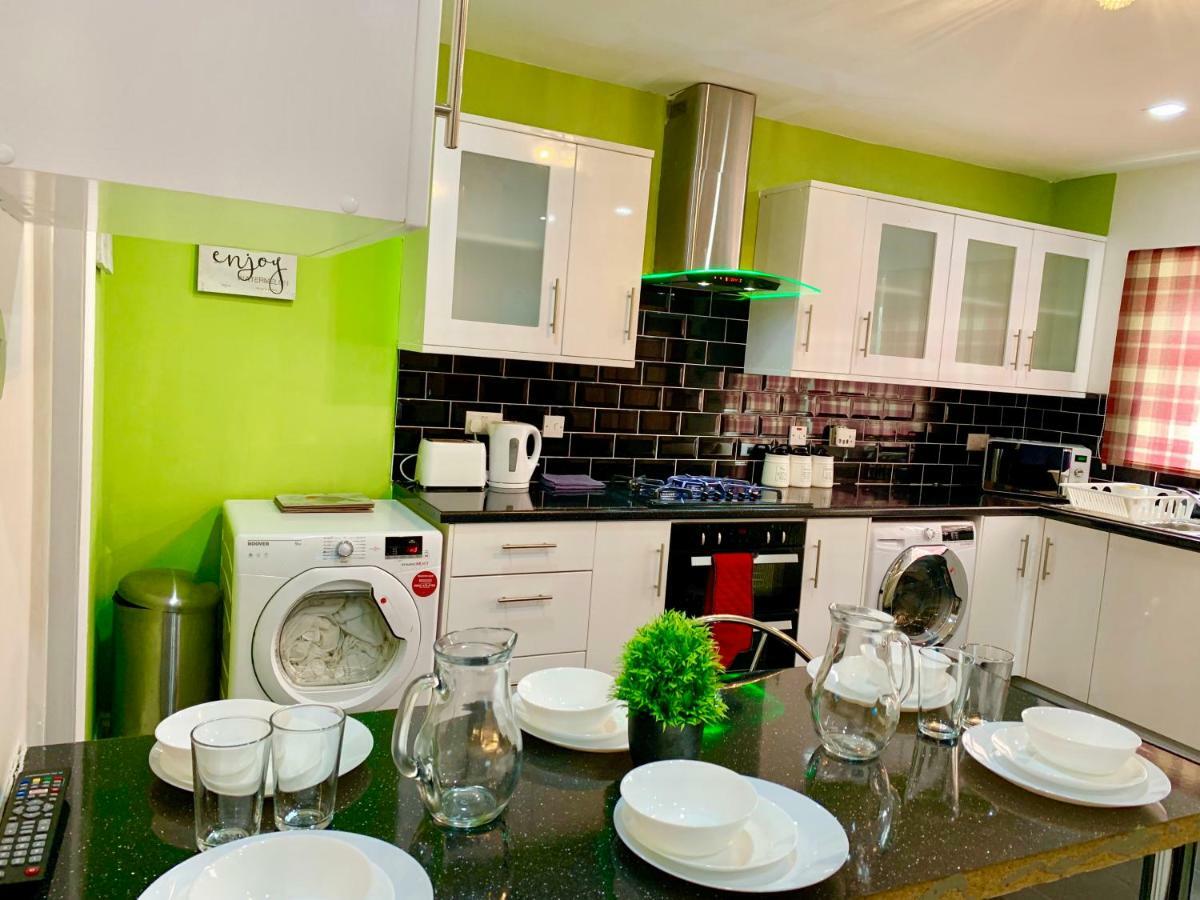 London 2 Bedroom Apartment, Kitchen, Reception And Private Garden Esterno foto