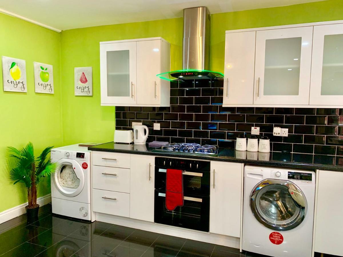 London 2 Bedroom Apartment, Kitchen, Reception And Private Garden Esterno foto