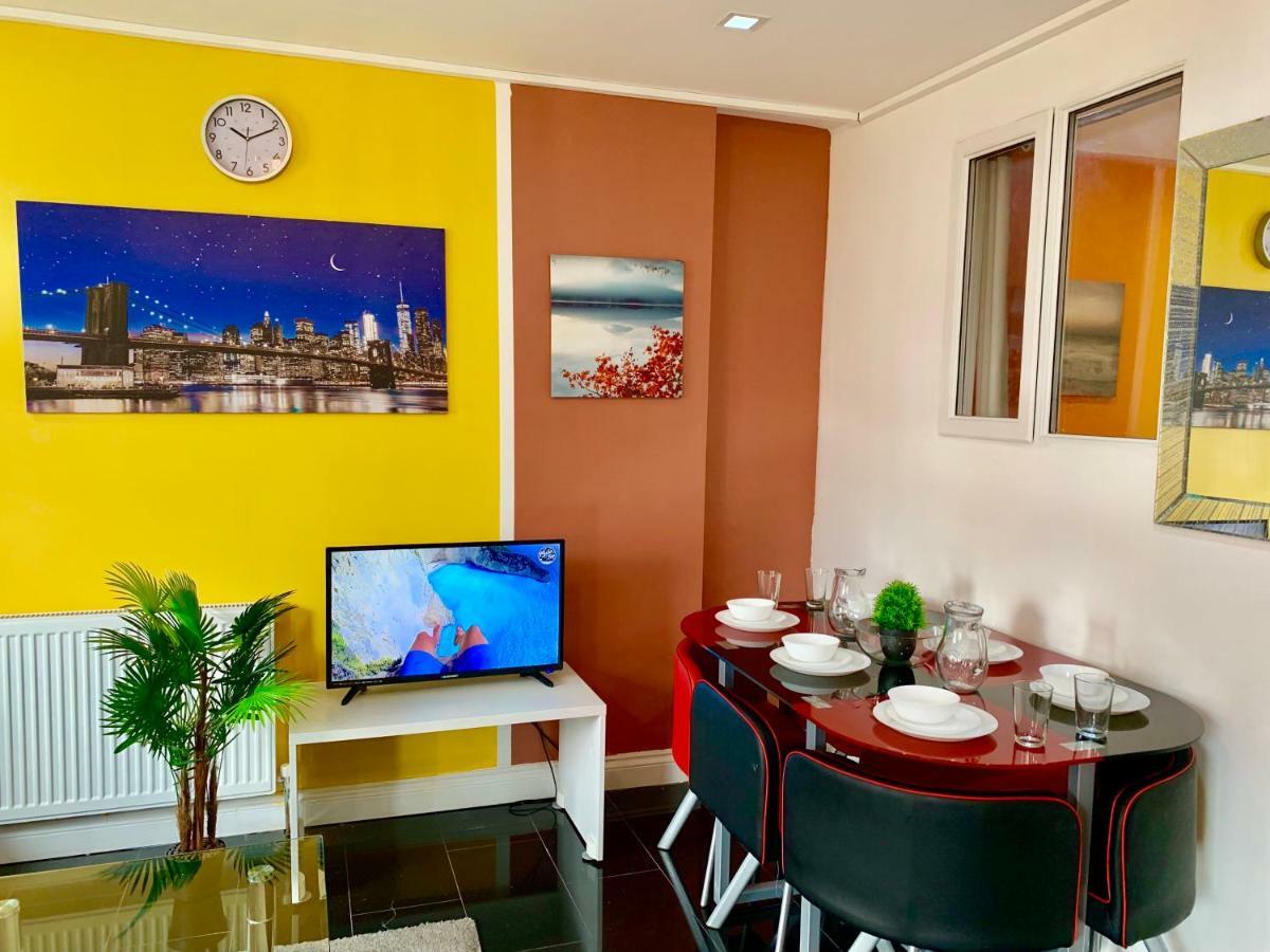 London 2 Bedroom Apartment, Kitchen, Reception And Private Garden Esterno foto
